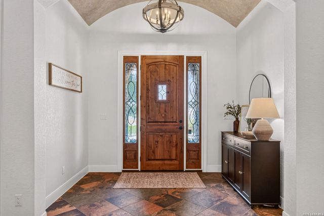 555 Curvatura, New Braunfels, TX 78132