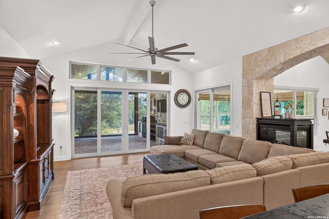 555 Curvatura, New Braunfels, TX 78132