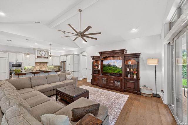 555 Curvatura, New Braunfels, TX 78132