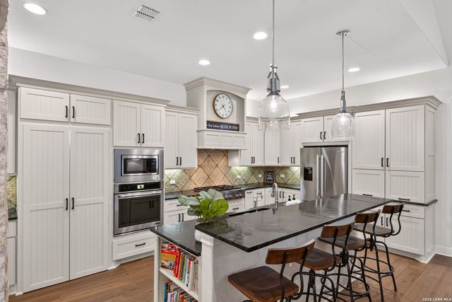 555 Curvatura, New Braunfels, TX 78132