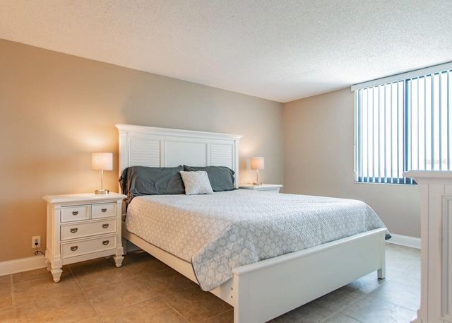 6322 PALMA DEL MAR BOULEVARD S 1004, St Petersburg, FL 33715