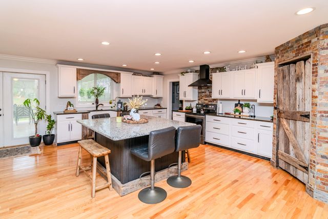 62 Iris Point, Somerset, KY 42503