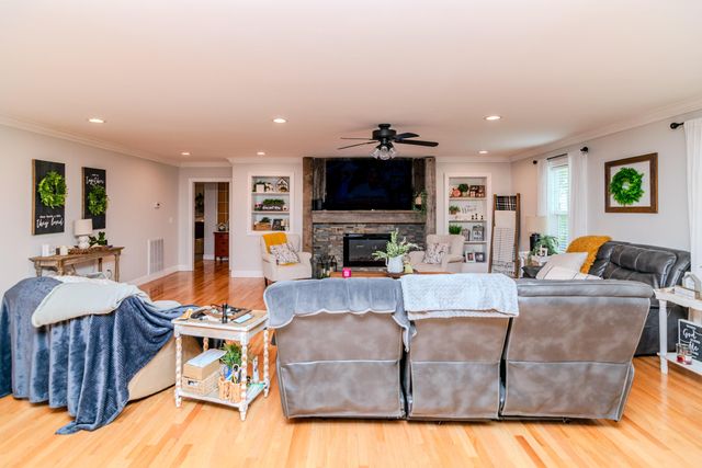 62 Iris Point, Somerset, KY 42503