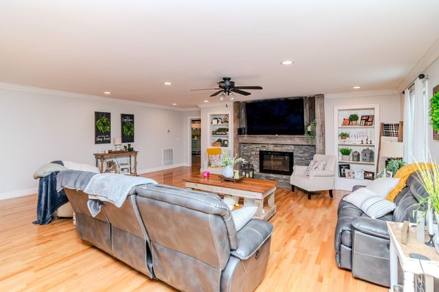 62 Iris Point, Somerset, KY 42503