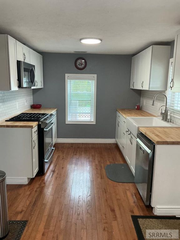 Image 10 of property listing at 13014 N 105 E, Idaho Falls, ID 83401