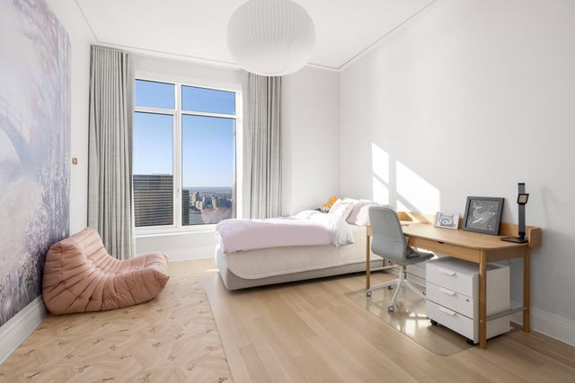 30 Park Pl Apt 67A, New York City, NY 10007
