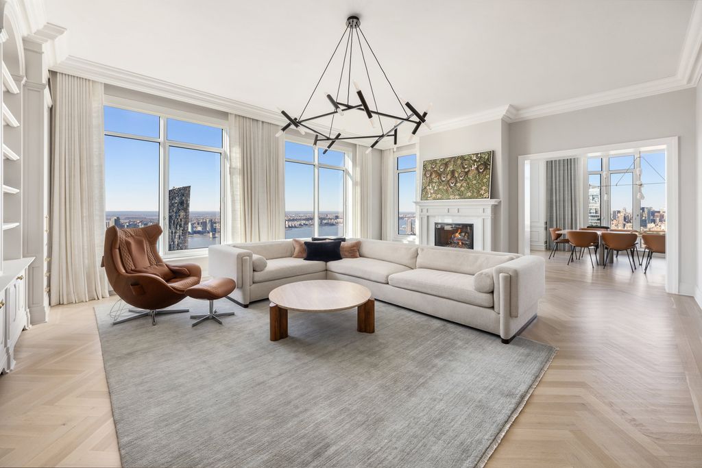 30 Park Pl Apt 67A, New York City, NY 10007