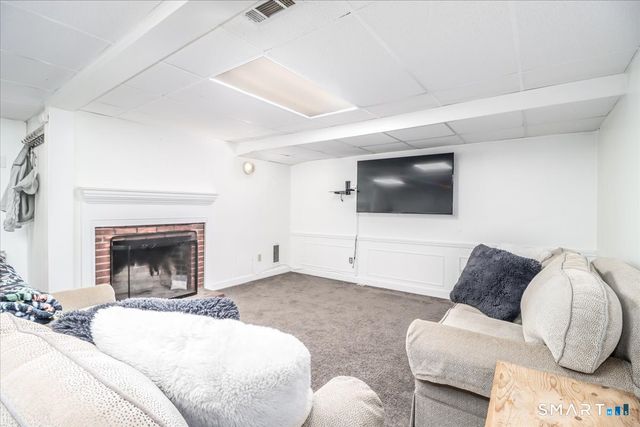 4 Farrell Road, Newtown, CT 06470