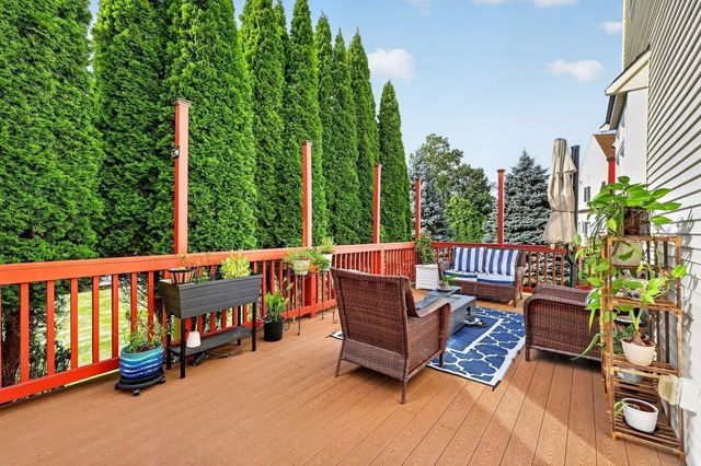 4 Iarussi Way, Medway, MA 02053