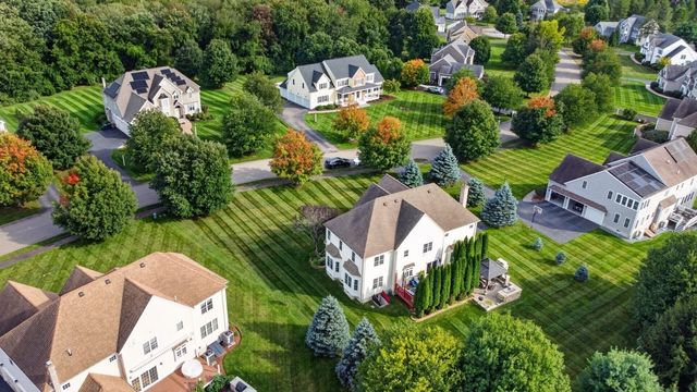4 Iarussi Way, Medway, MA 02053