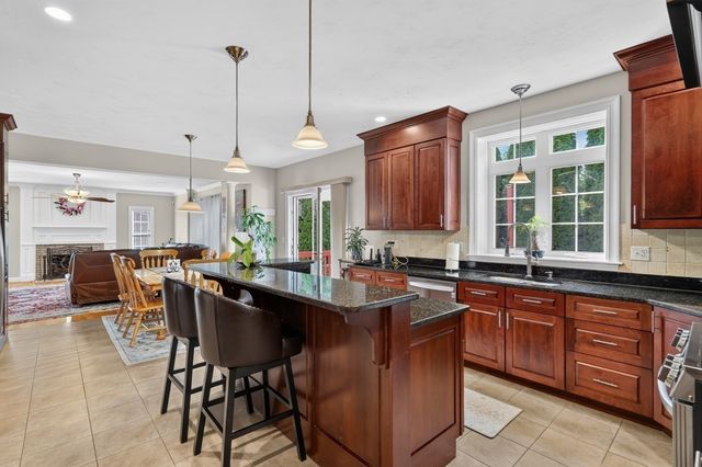 4 Iarussi Way, Medway, MA 02053