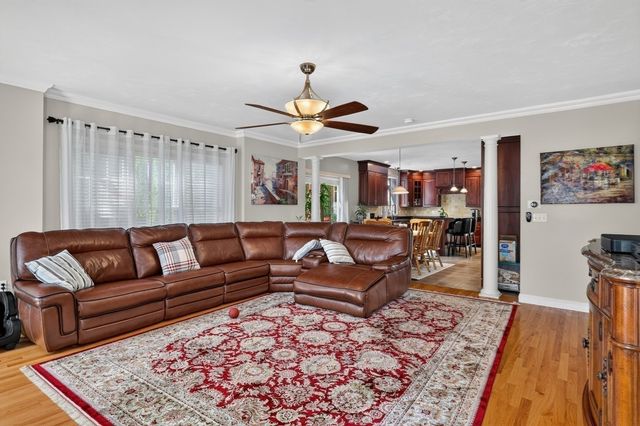 4 Iarussi Way, Medway, MA 02053