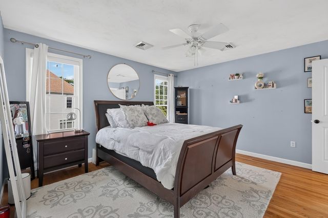4 Iarussi Way, Medway, MA 02053