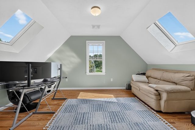 4 Iarussi Way, Medway, MA 02053