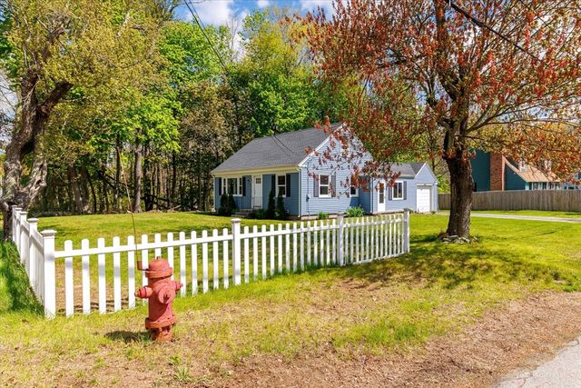 376 Pleasant St, Paxton, MA 01612