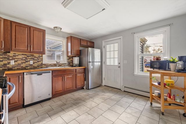 376 Pleasant St, Paxton, MA 01612