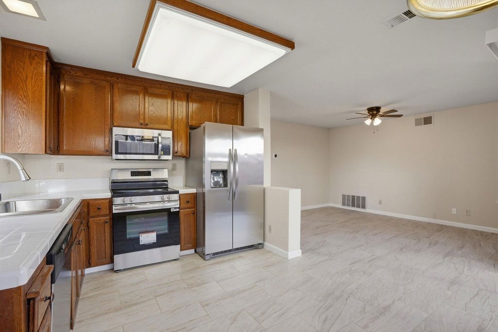 Image 16 of property listing at 3704 Colonial Ct, Antioch, CA 94509