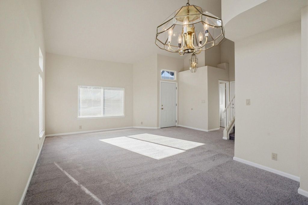 Image 8 of property listing at 3704 Colonial Ct, Antioch, CA 94509