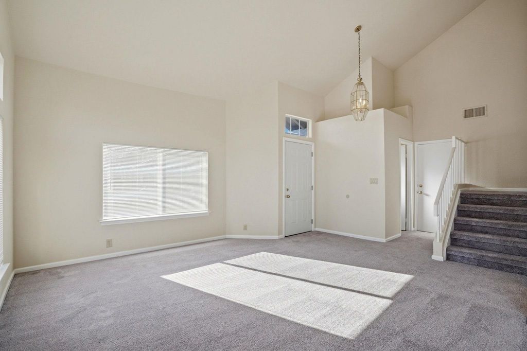 Image 9 of property listing at 3704 Colonial Ct, Antioch, CA 94509