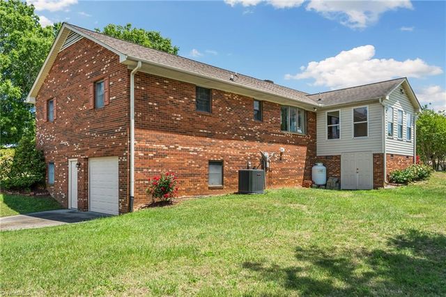 1540 Thomas Road, Lexington, NC 27295