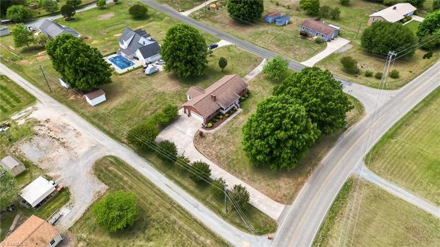 1540 Thomas Road, Lexington, NC 27295
