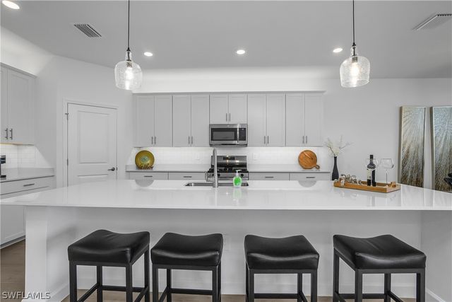 21086 Verawood LOOP, Estero, FL 33928