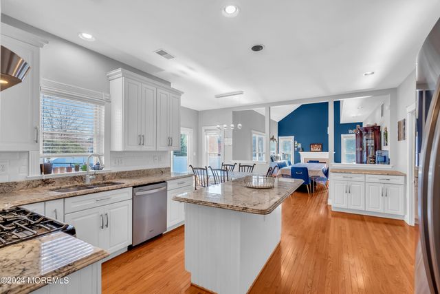 1601 Thames Way, Toms River, NJ 08755
