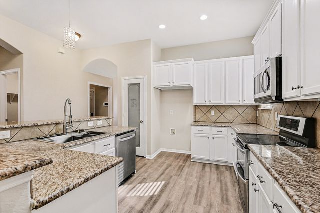 6109 Shad Drive, Fort Worth, TX 76179