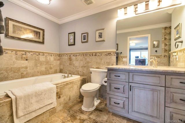 3104 Bluffs Drive S, Baiting Hollow, NY 11933