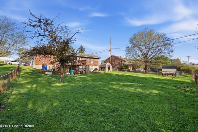 1471 Bonnie Brae Dr, Shelbyville, KY 40065