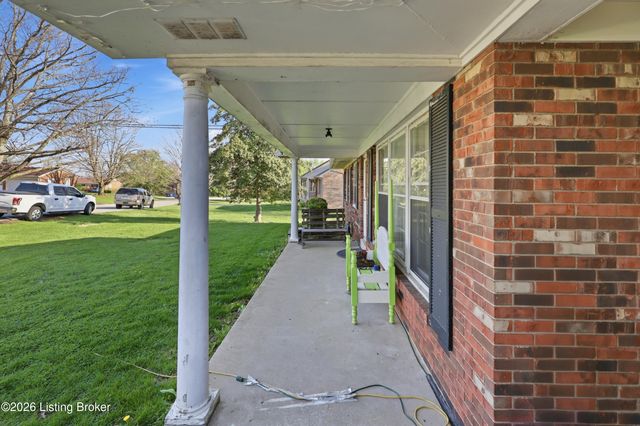 1471 Bonnie Brae Dr, Shelbyville, KY 40065
