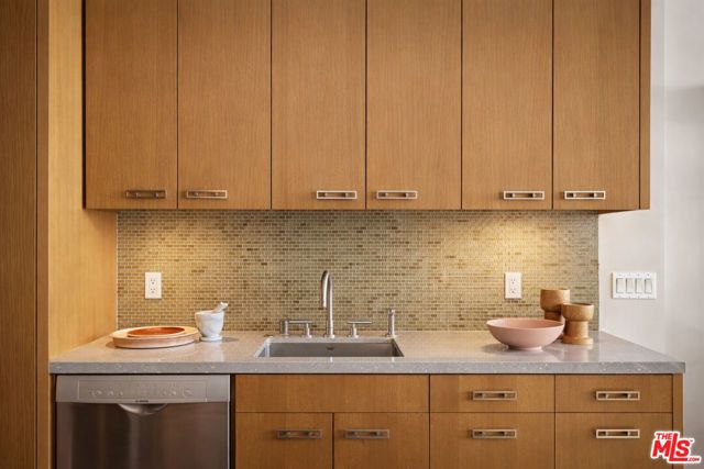 4411 Los Feliz Boulevard 106, Los Angeles, CA 90027