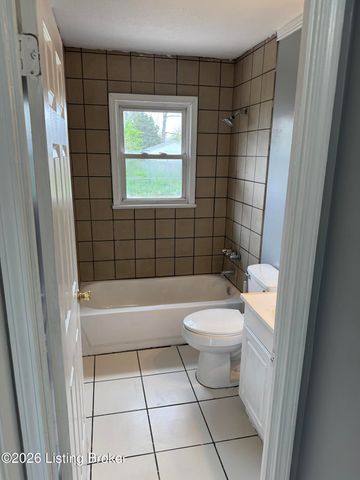 4508 Plane Tree Dr, Louisville, KY 40219