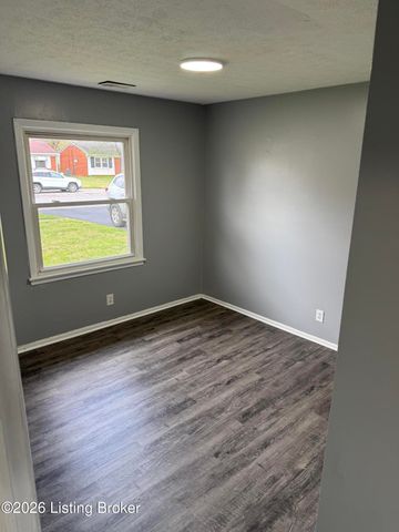 4508 Plane Tree Dr, Louisville, KY 40219