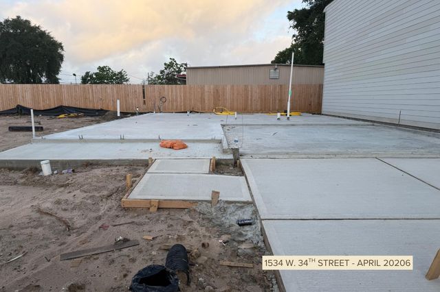 1534 W 34th Street, Houston, TX 77018