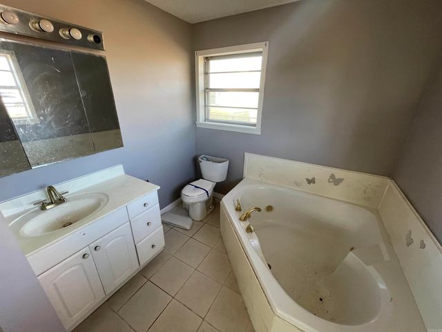 428 E 4th Street, Lonoke, AR 72086