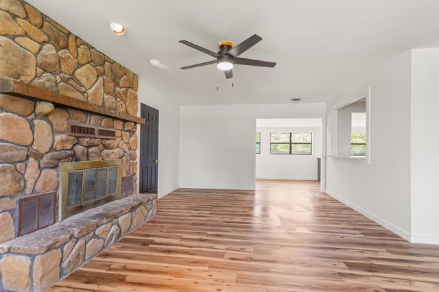 7 James River Lane, Kimberling City, MO 65686