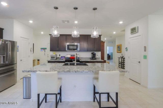 41575 W SAGUARO Drive, Maricopa, AZ 85138