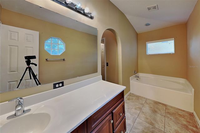 1952 ALAMBRA CIRCLE, Apopka, FL 32703