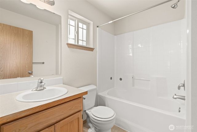 1316 Mills Landing Court SE, Lacey, WA 98503