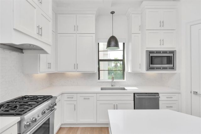 5735 Winsome Lane, Houston, TX 77057