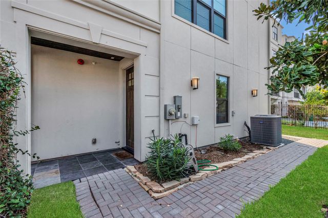 5735 Winsome Lane, Houston, TX 77057