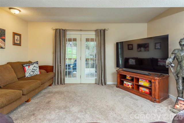 46 Foxberry Drive, Arden, NC 28704