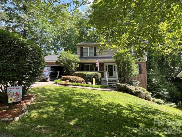46 Foxberry Drive, Arden, NC 28704