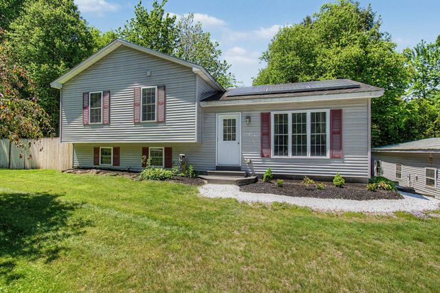 354 Old Stage Road, Georgia, VT 05468