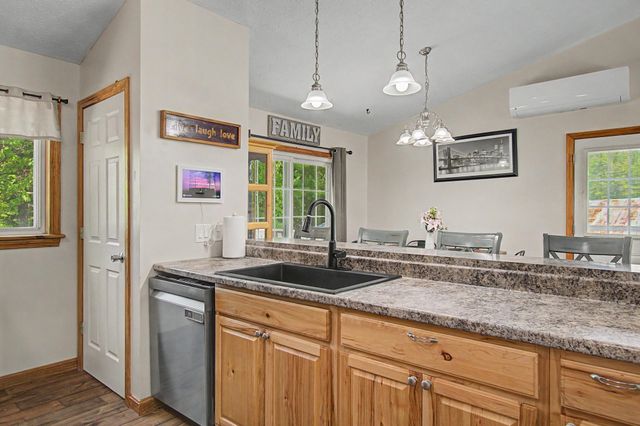 354 Old Stage Road, Georgia, VT 05468
