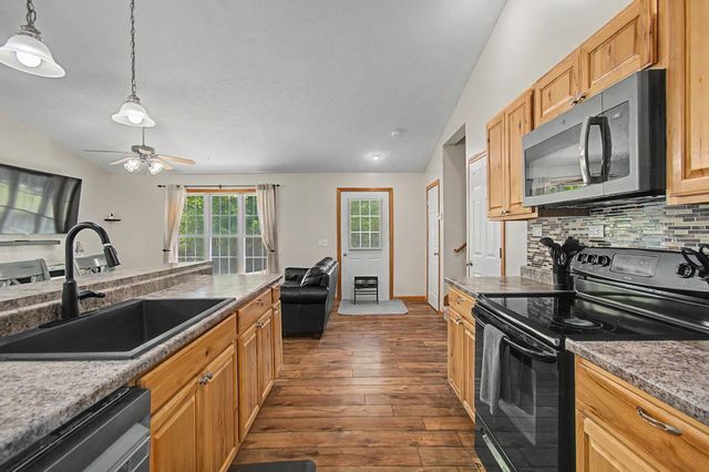 354 Old Stage Road, Georgia, VT 05468