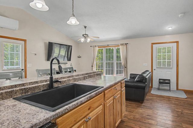 354 Old Stage Road, Georgia, VT 05468