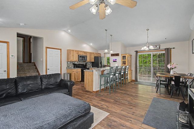 354 Old Stage Road, Georgia, VT 05468
