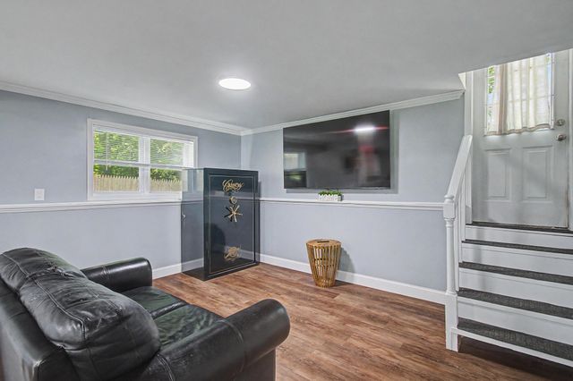 354 Old Stage Road, Georgia, VT 05468